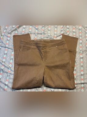⚛️Chico's Brown Slim Ankle Jeans - Perfect Stretch